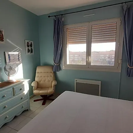 Appartement 50 M2 - Le Port, Hyères Extérieur photo